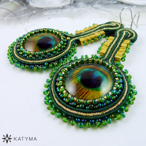 N&aacute;u&scaron;nice pav&iacute; pera 3