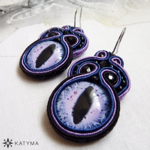 N&aacute;u&scaron;nice oko modrofialov&eacute;ho draka