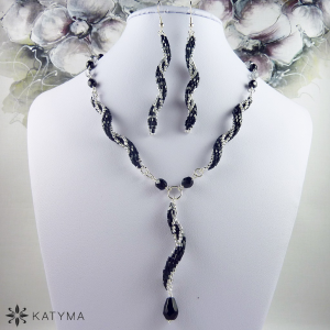 Souprava čern&eacute; spir&aacute;ly