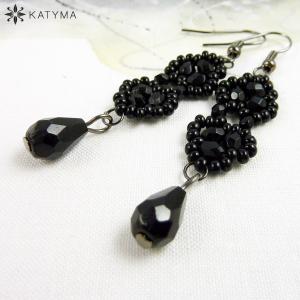 N&aacute;u&scaron;nice del&scaron;&iacute; z čern&yacute;ch brou&scaron;en&yacute;ch kor&aacute;lků