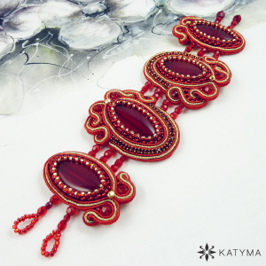 N&aacute;ramek Červen&aacute; romance