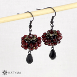 Rubínové květy v černé 2