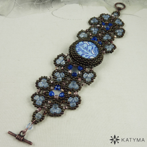 N&aacute;ramek krajka s brok&aacute;tem