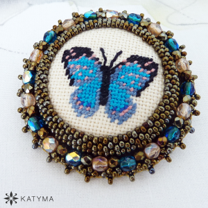 Brož v&yacute;&scaron;ivka mot&yacute;l