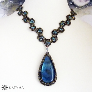 N&aacute;hrdeln&iacute;k labradorit