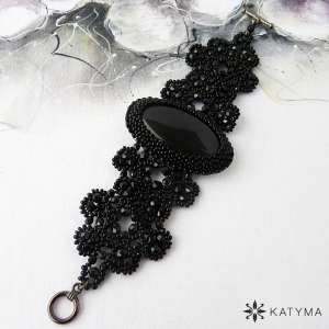 N&aacute;ramek duhov&yacute; obsidi&aacute;n