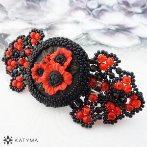 Spona s vlč&iacute;mi m&aacute;ky