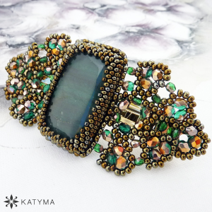 Spona zelen&yacute; op&aacute;l